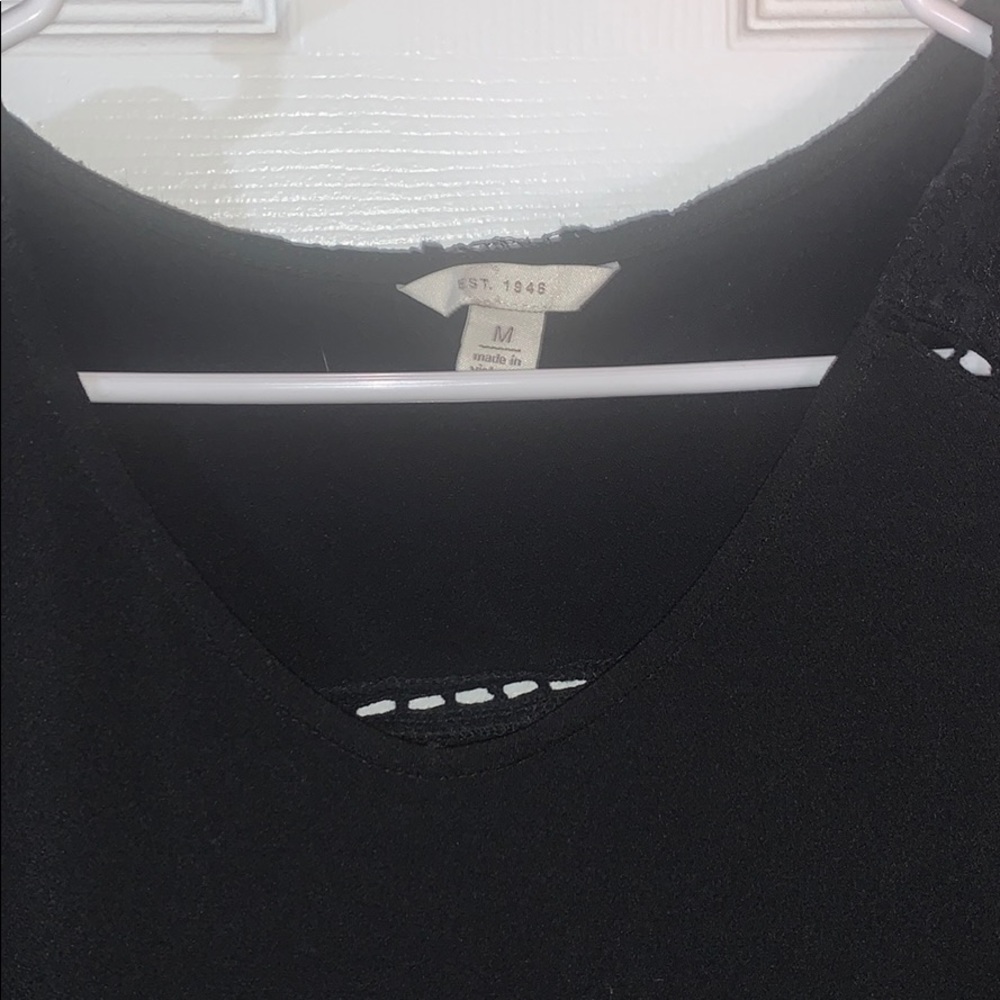 Black blouse - Picture 3 of 3